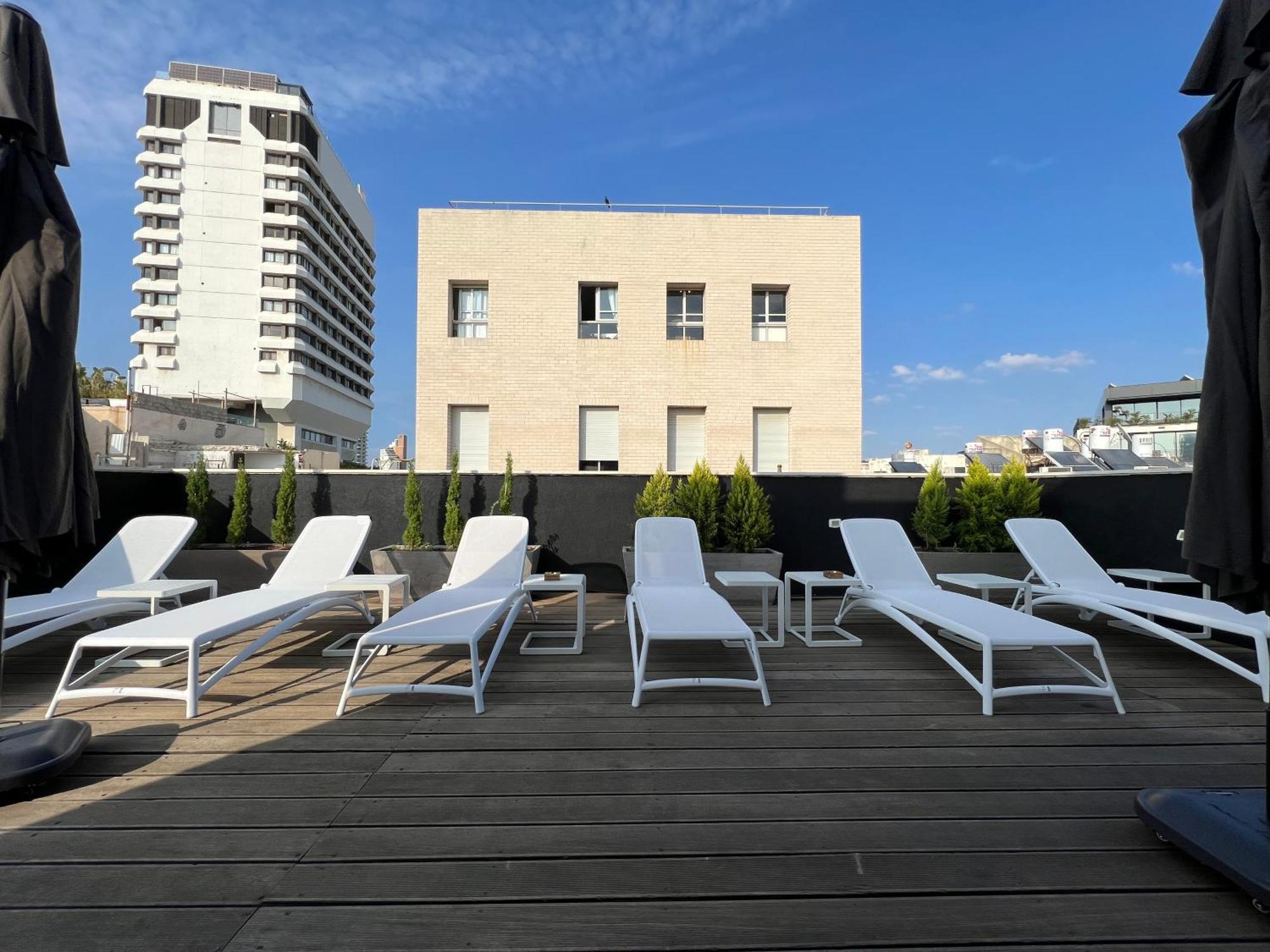 Hotel Beer Garden *